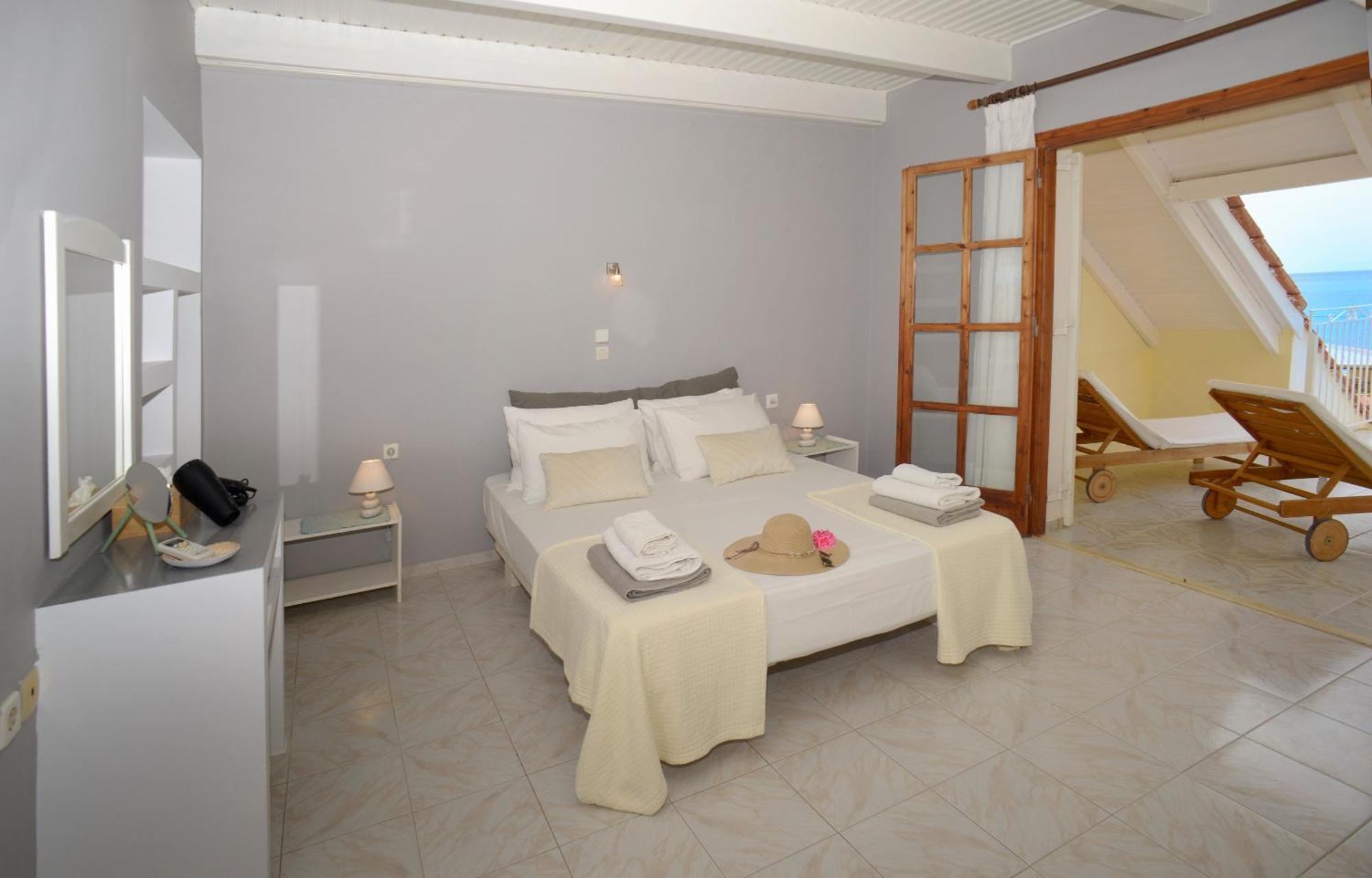 Albouro Seafront Apartments Κατελειός Εξωτερικό φωτογραφία