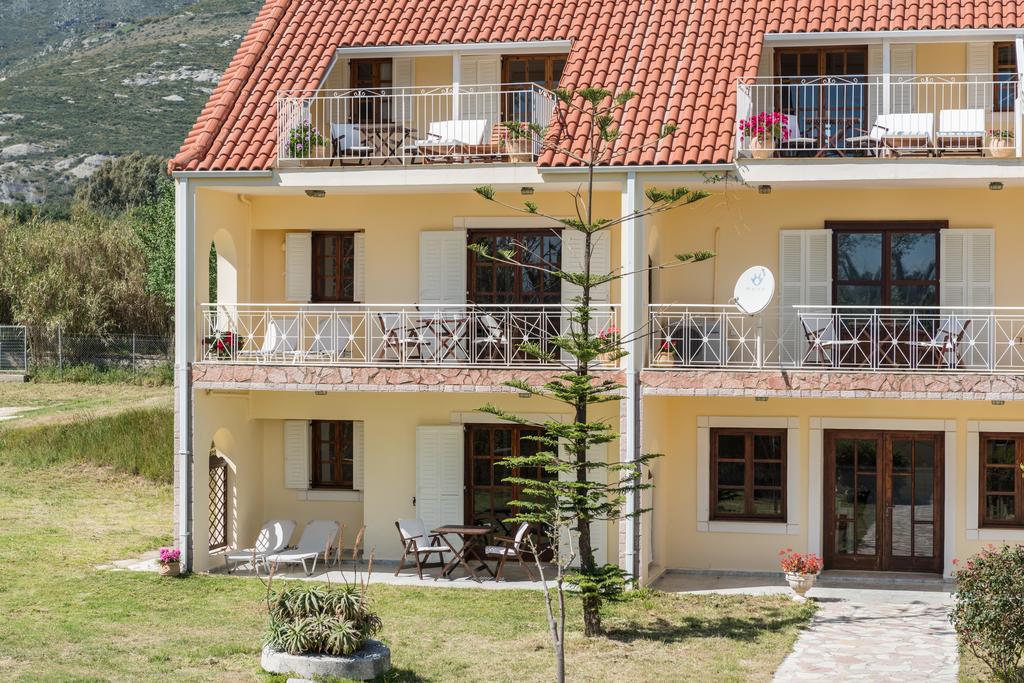 Albouro Seafront Apartments Κατελειός Εξωτερικό φωτογραφία